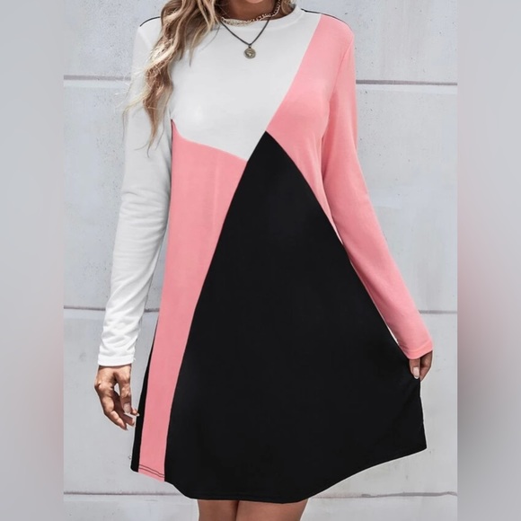 Color Block Tee Dress - Picture 2 of 4